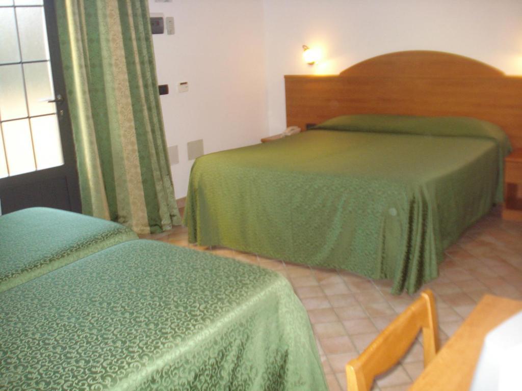 Carlo'S Hotel Castagneto Carducci Quarto foto